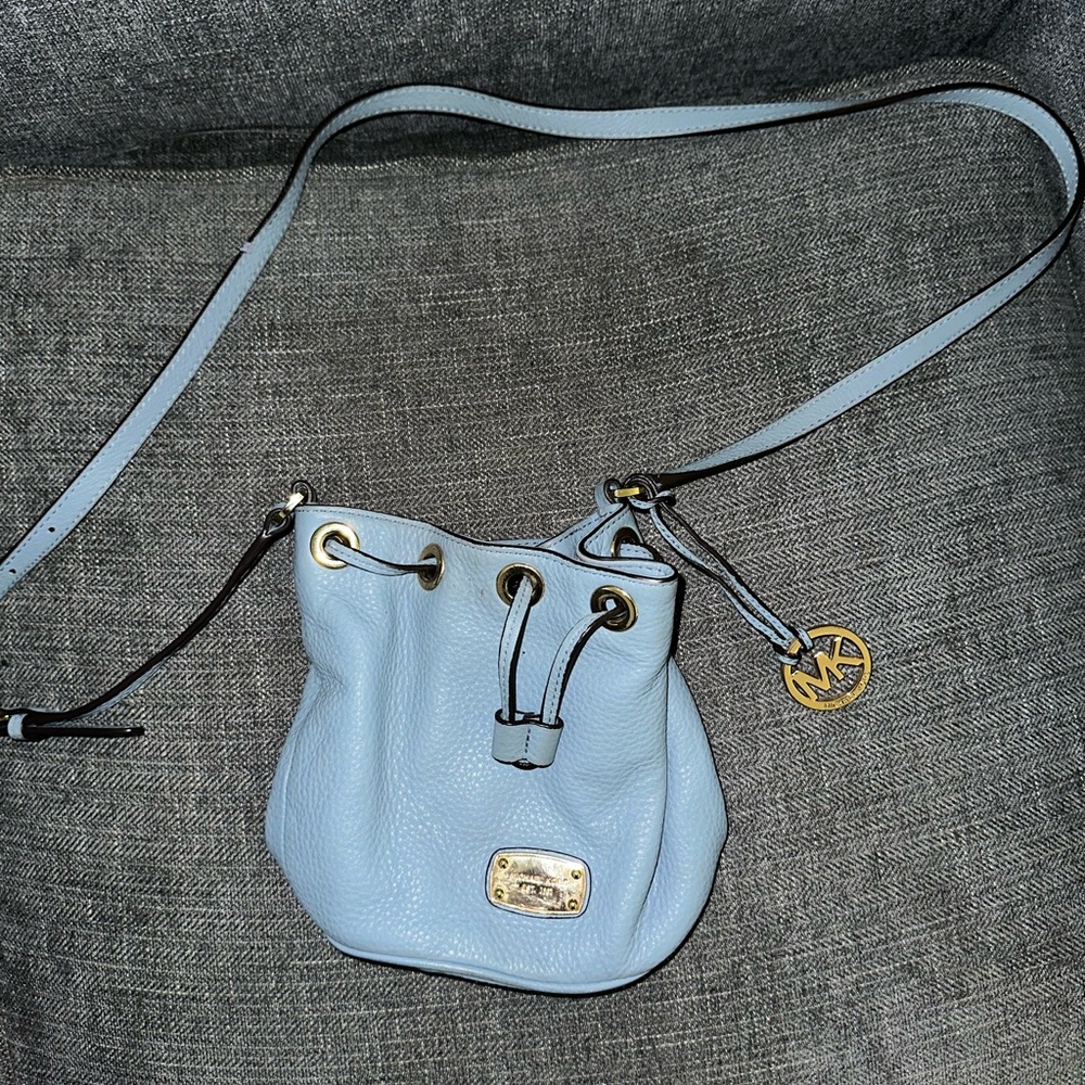 Michael Kors, blue crossbody purse - Picture 1 of 5